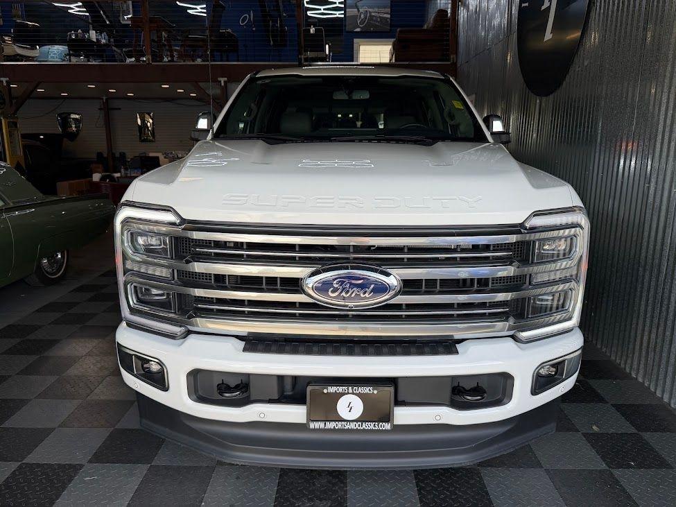 Ford F-350 SD Platinum Crew Cab Long Box 4WD 2025