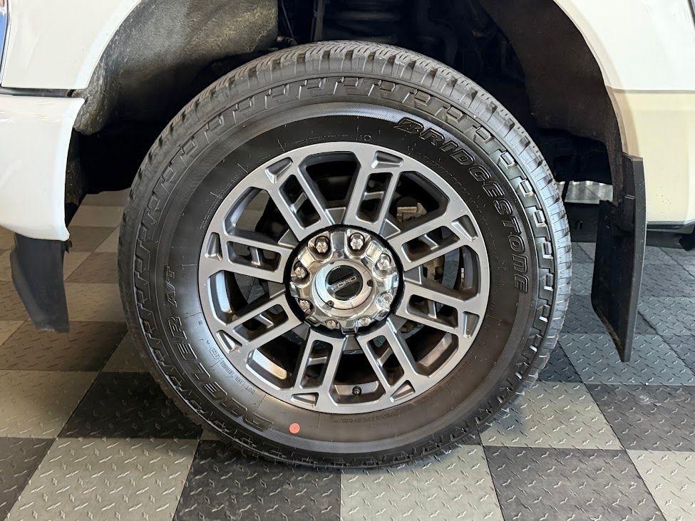 Ford F-350 SD Platinum Crew Cab Long Box 4WD 2025