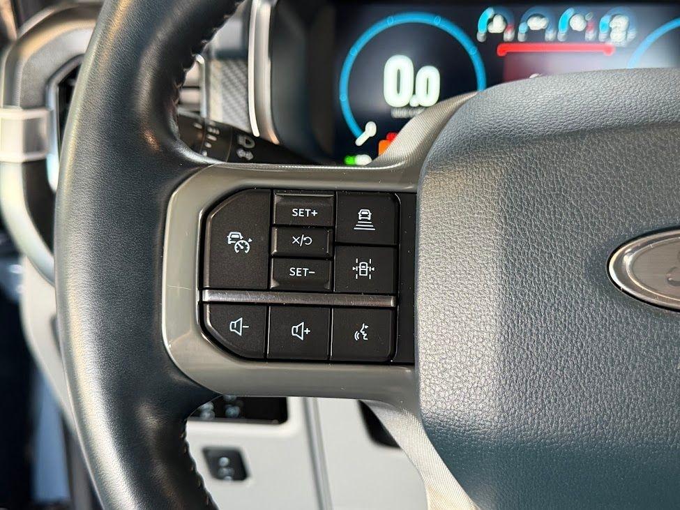 Ford F-150 Lariat SuperCrew 5.5-ft. Bed 4WD 2023