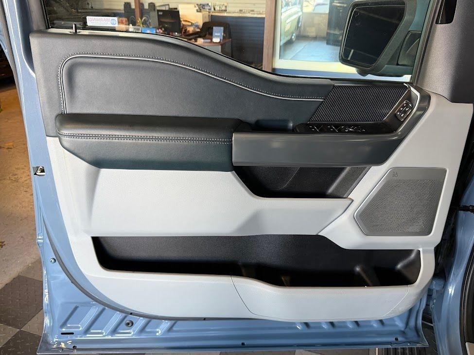 Ford F-150 Lariat SuperCrew 5.5-ft. Bed 4WD 2023