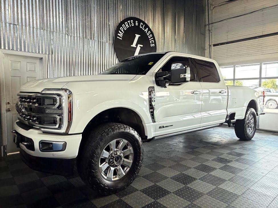 Ford F-350 SD King Ranch Crew Cab Long Bed 4WD 2024