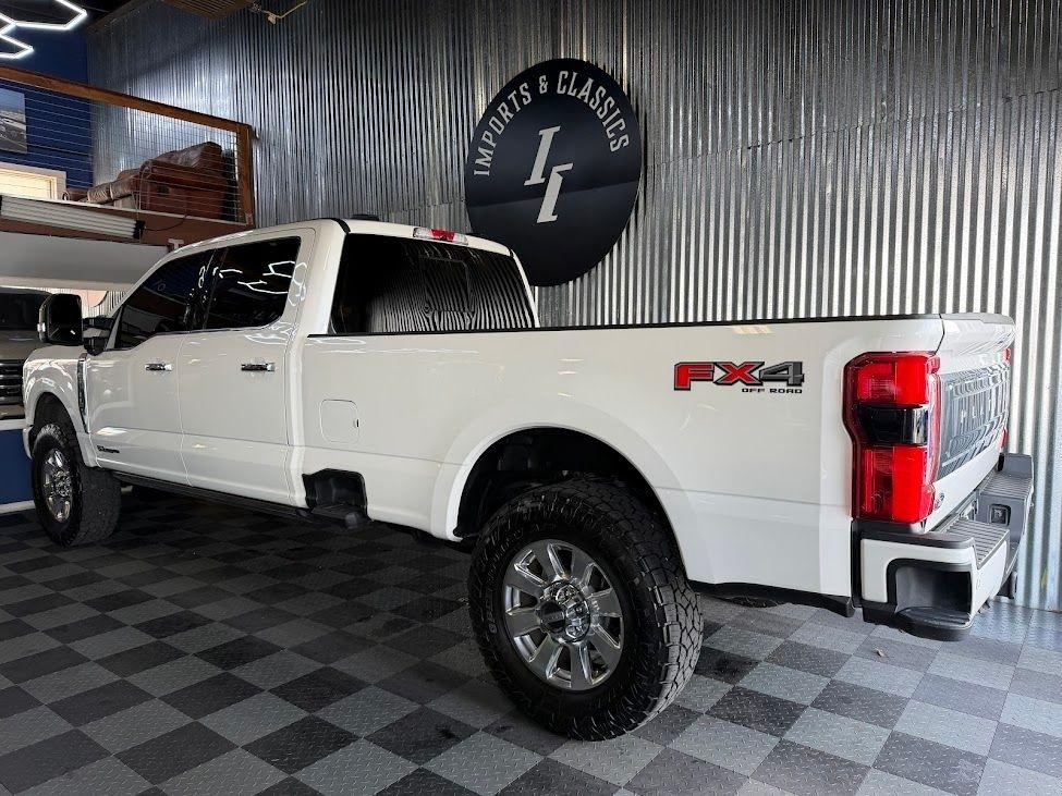 Ford F-350 SD King Ranch Crew Cab Long Bed 4WD 2024