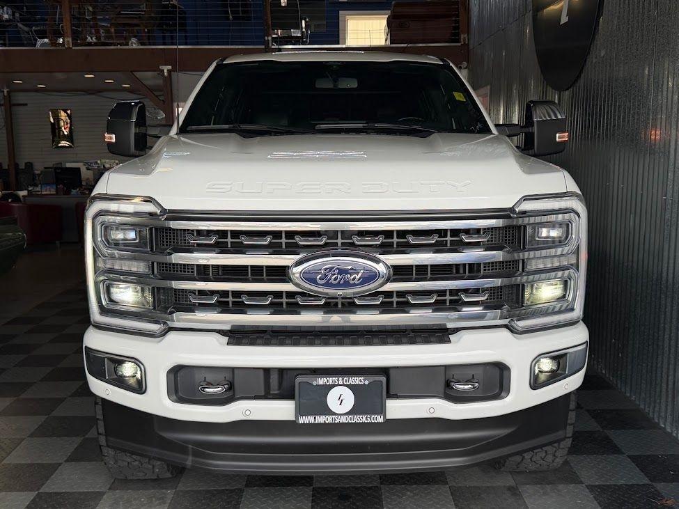 Ford F-350 SD King Ranch Crew Cab Long Bed 4WD 2024
