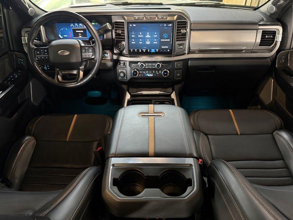 Ford F-350 SD King Ranch Crew Cab Long Bed 4WD 2024