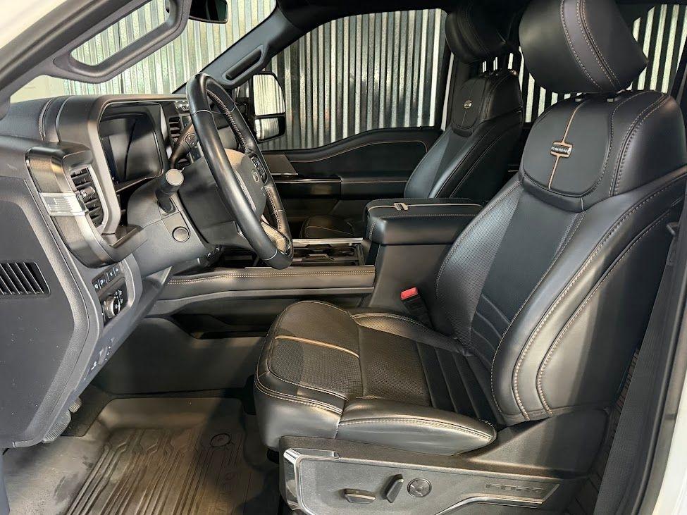 Ford F-350 SD King Ranch Crew Cab Long Bed 4WD 2024