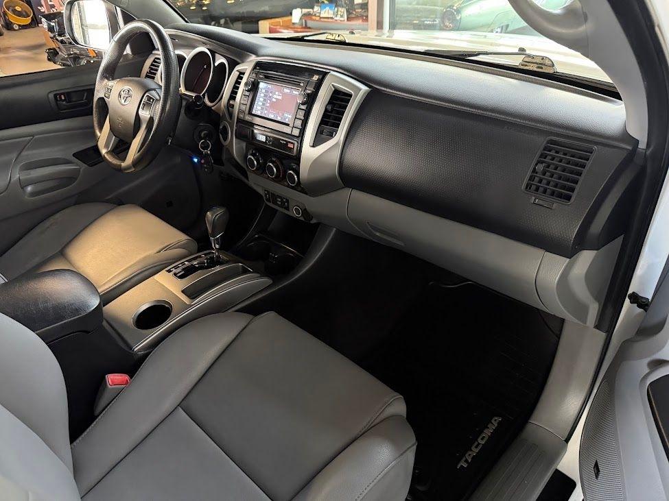 Toyota Tacoma Double Cab V6 4WD 2013