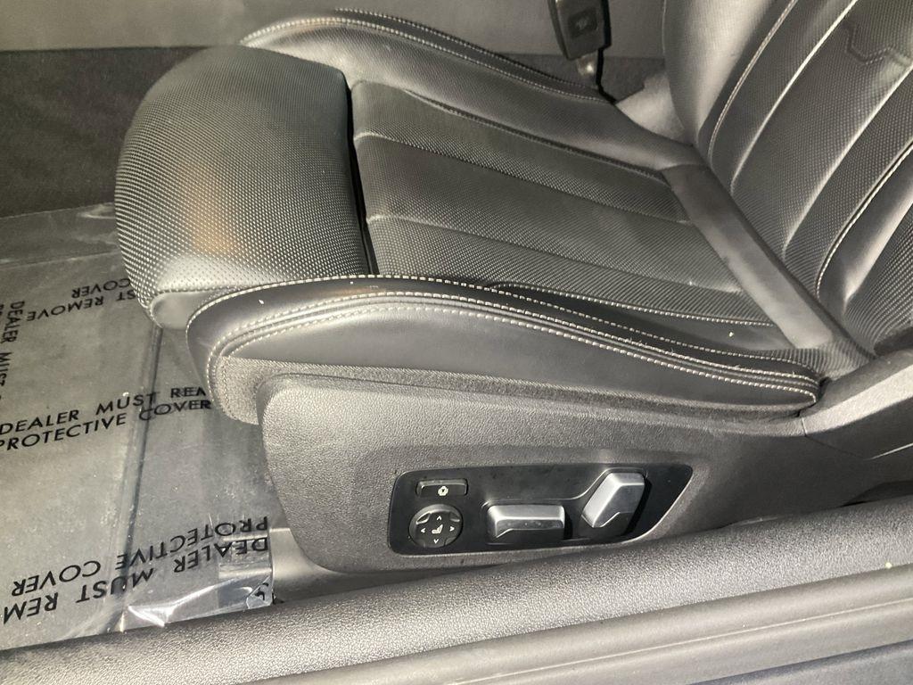 BMW 8-Series 840i xDrive Coupe 2025