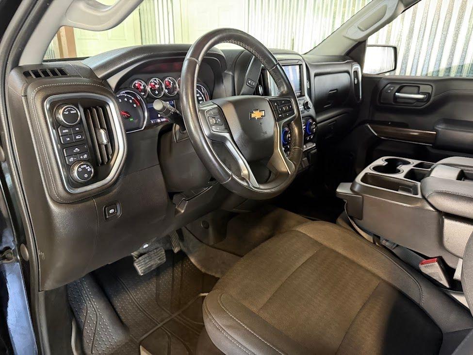 Chevrolet Silverado 1500 LT Crew Cab 4WD 2020