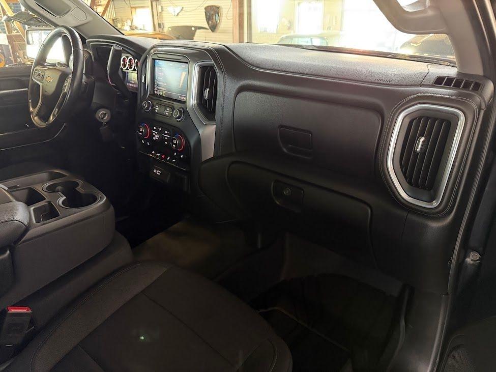 Chevrolet Silverado 1500 LT Crew Cab 4WD 2020