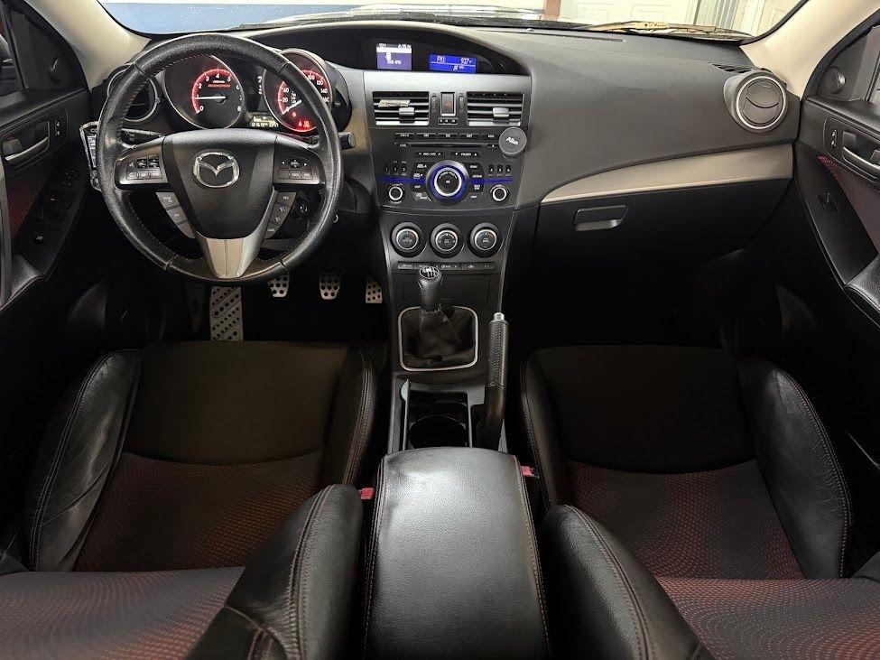 Mazda MAZDA3 s Touring 5-Door 2012