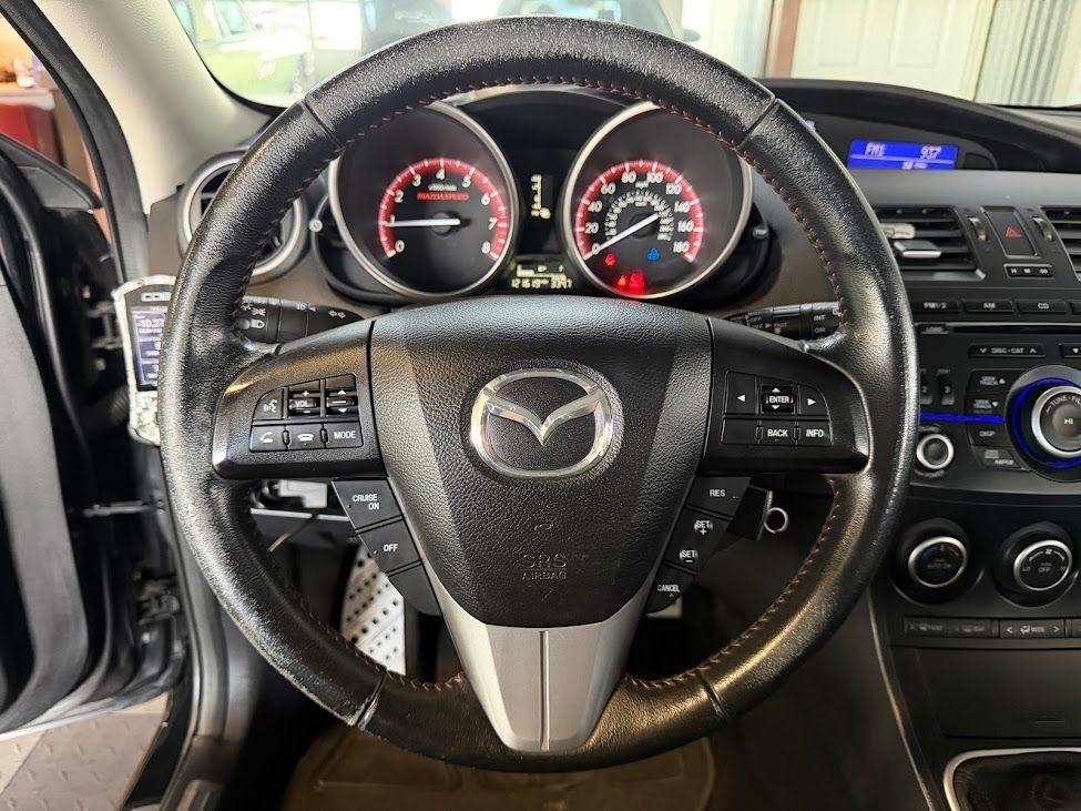 Mazda MAZDA3 s Touring 5-Door 2012