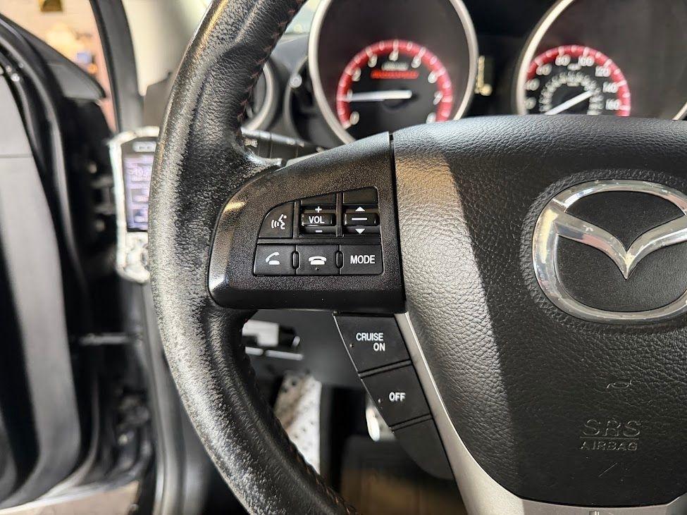 Mazda MAZDA3 s Touring 5-Door 2012