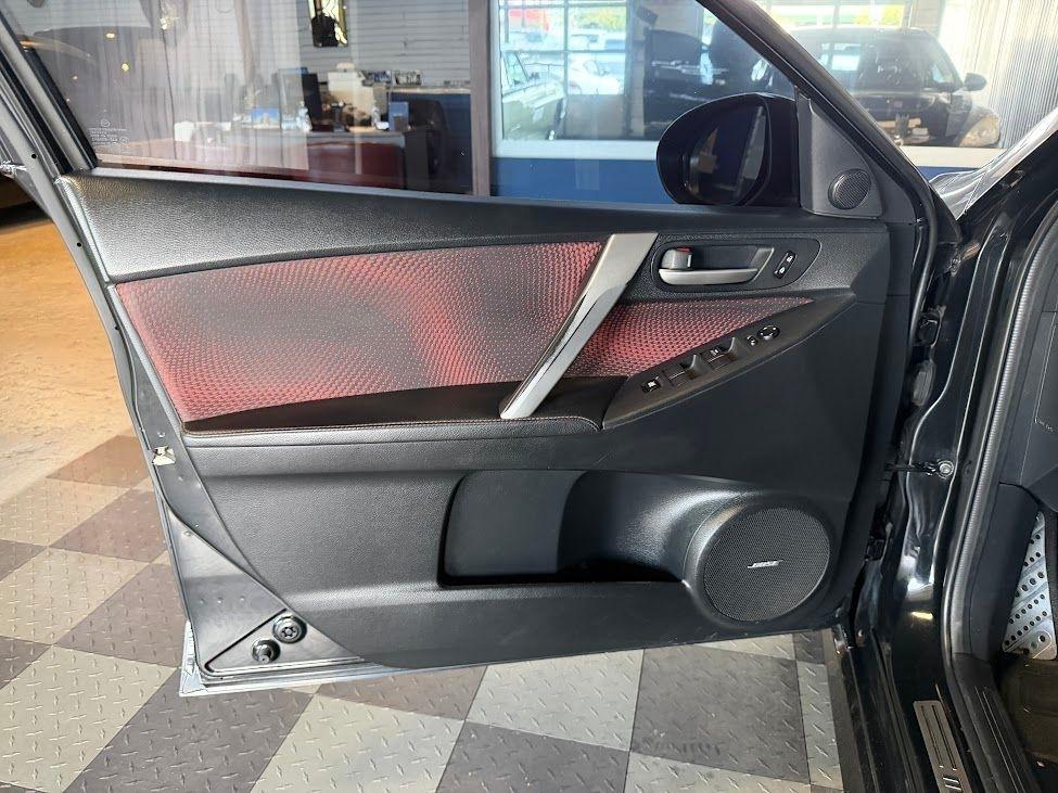 Mazda MAZDA3 s Touring 5-Door 2012