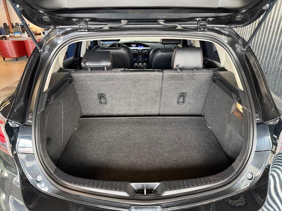 Mazda MAZDA3 s Touring 5-Door 2012