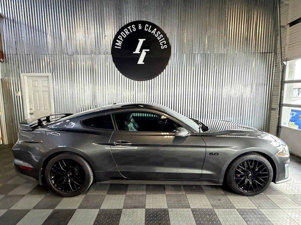 Ford Mustang GT Premium Coupe 2019