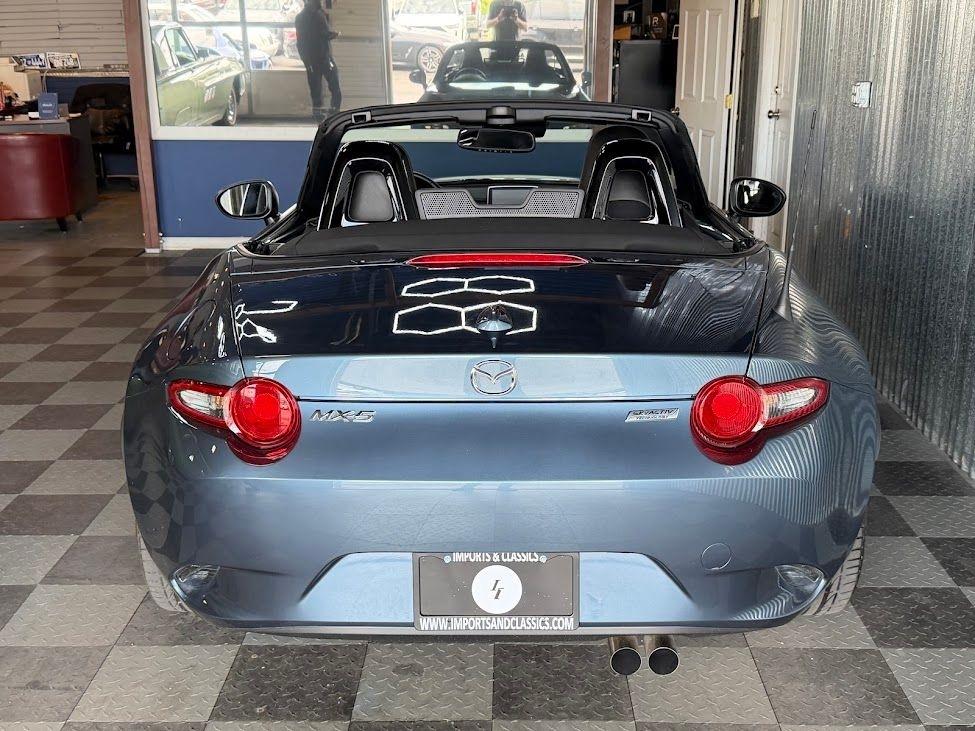 Mazda MX-5 Miata Grand Touring 6AT 2016