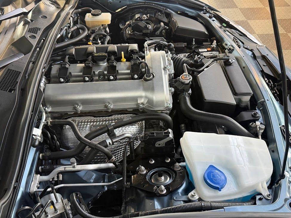 Mazda MX-5 Miata Grand Touring 6AT 2016