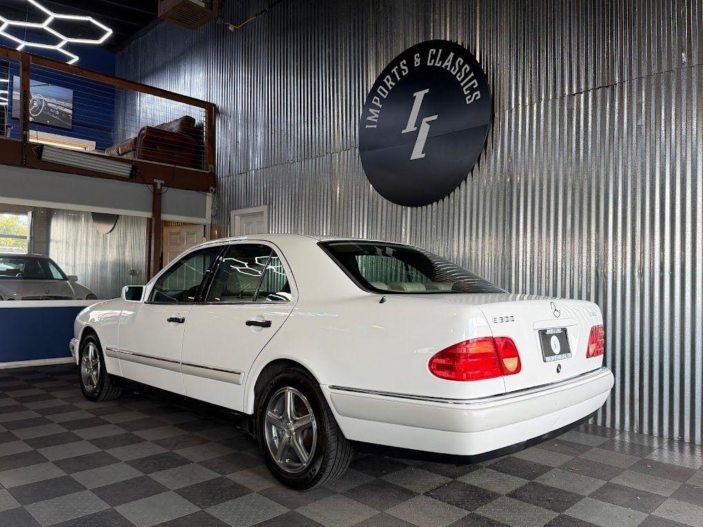 Mercedes-Benz E-Class E300D 1996