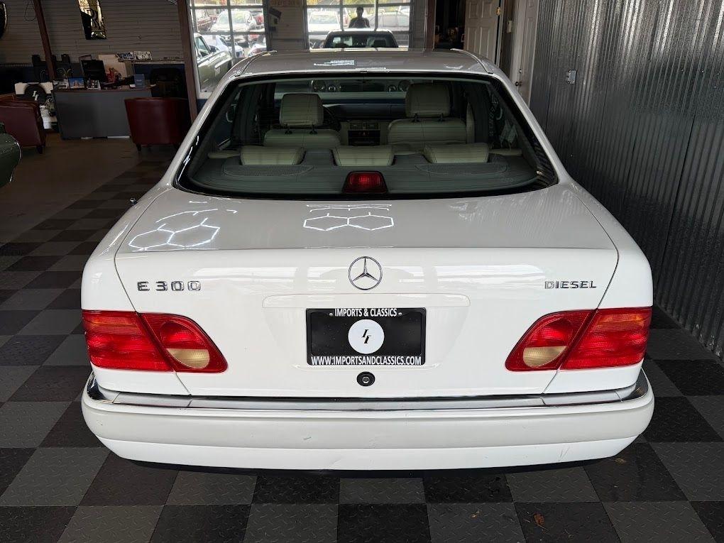Mercedes-Benz E-Class E300D 1996