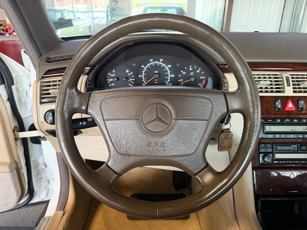 Mercedes-Benz E-Class E300D 1996