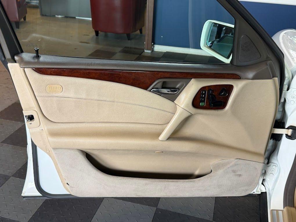 Mercedes-Benz E-Class E300D 1996