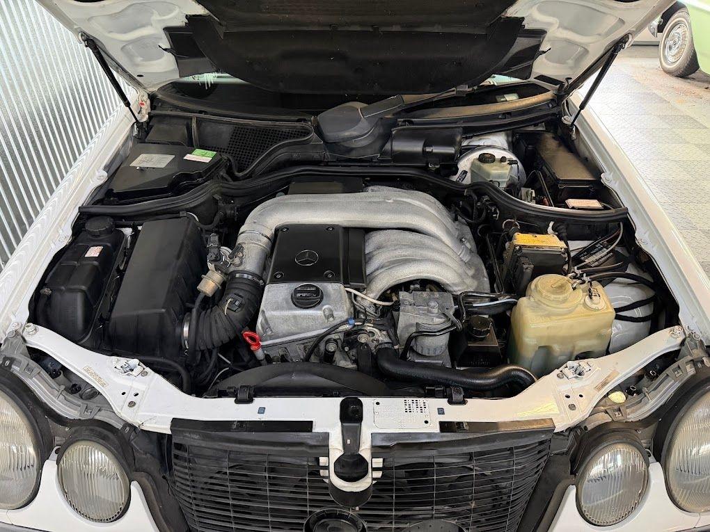 Mercedes-Benz E-Class E300D 1996