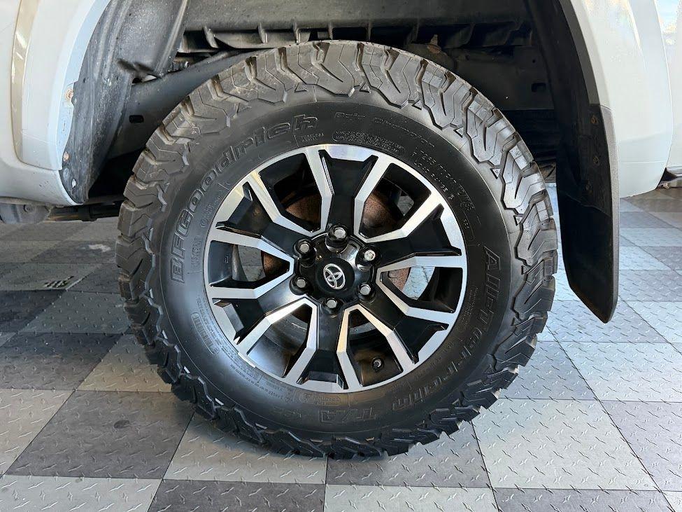 Toyota Tacoma SR5 Double Cab Super Long Bed V6 6AT 4WD 2020