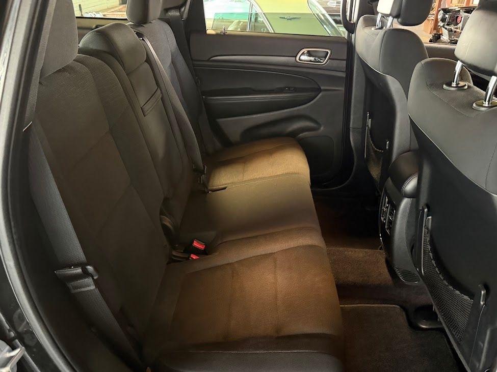 Jeep Grand Cherokee Laredo 4WD 2016
