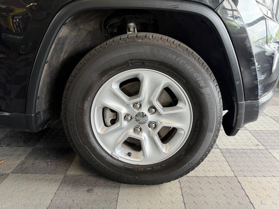 Jeep Grand Cherokee Laredo 4WD 2016