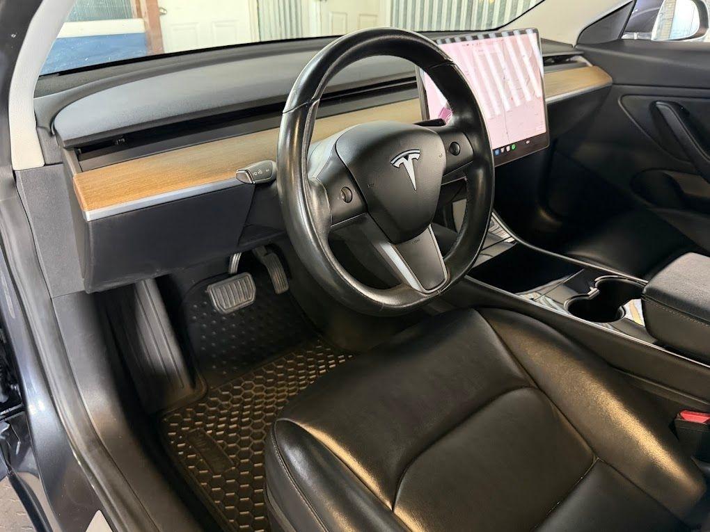 Tesla Model 3 Mid Range 2019