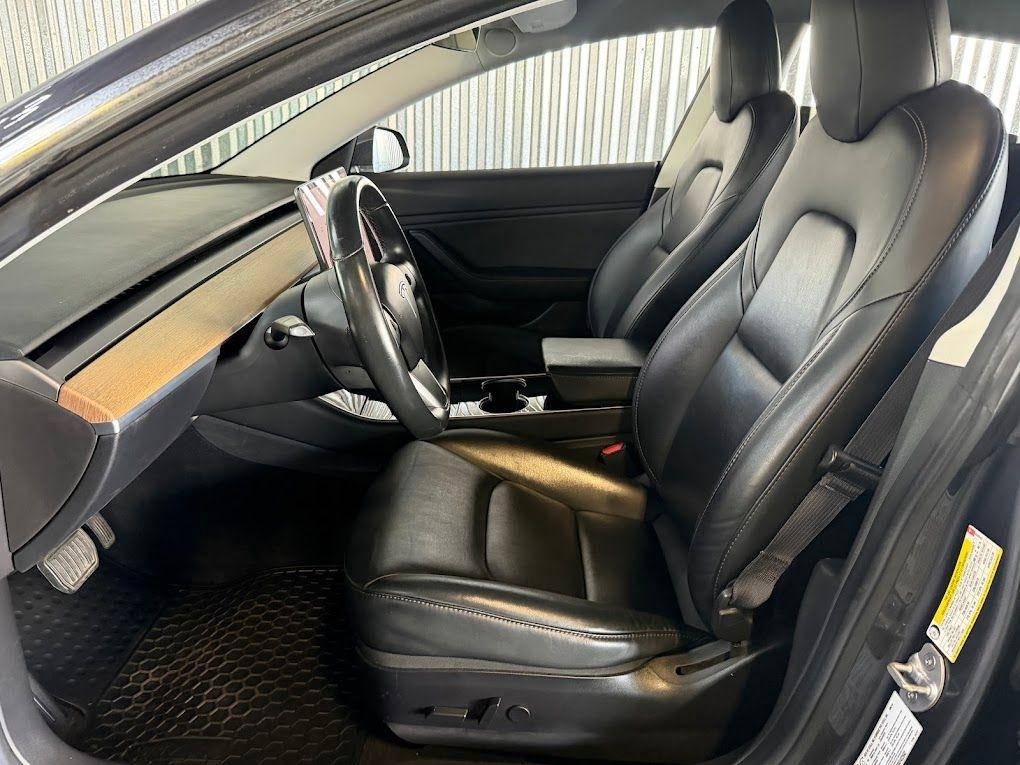 Tesla Model 3 Mid Range 2019