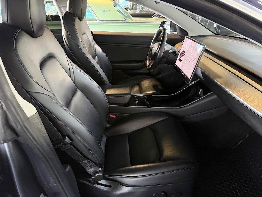Tesla Model 3 Mid Range 2019