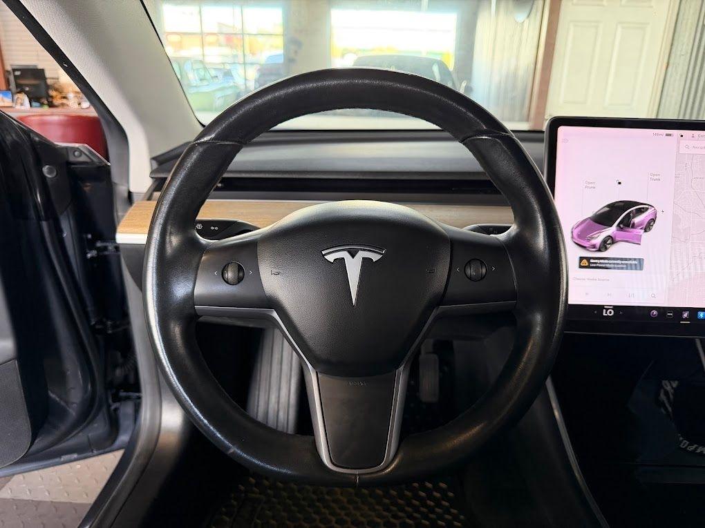 Tesla Model 3 Mid Range 2019