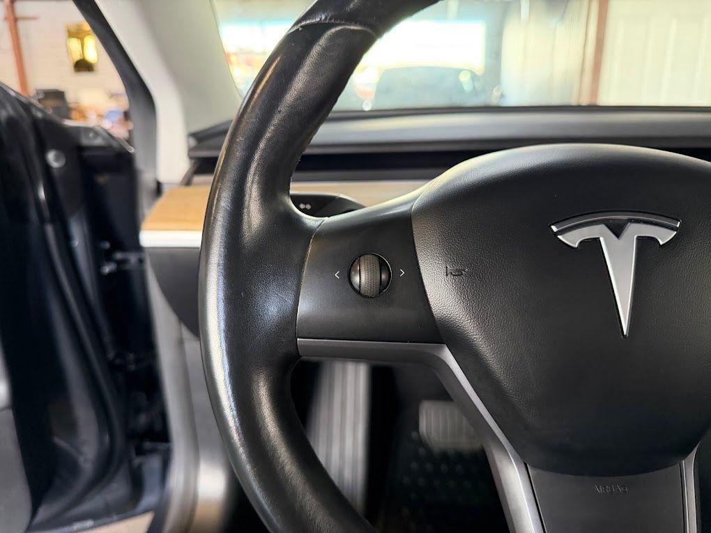 Tesla Model 3 Mid Range 2019