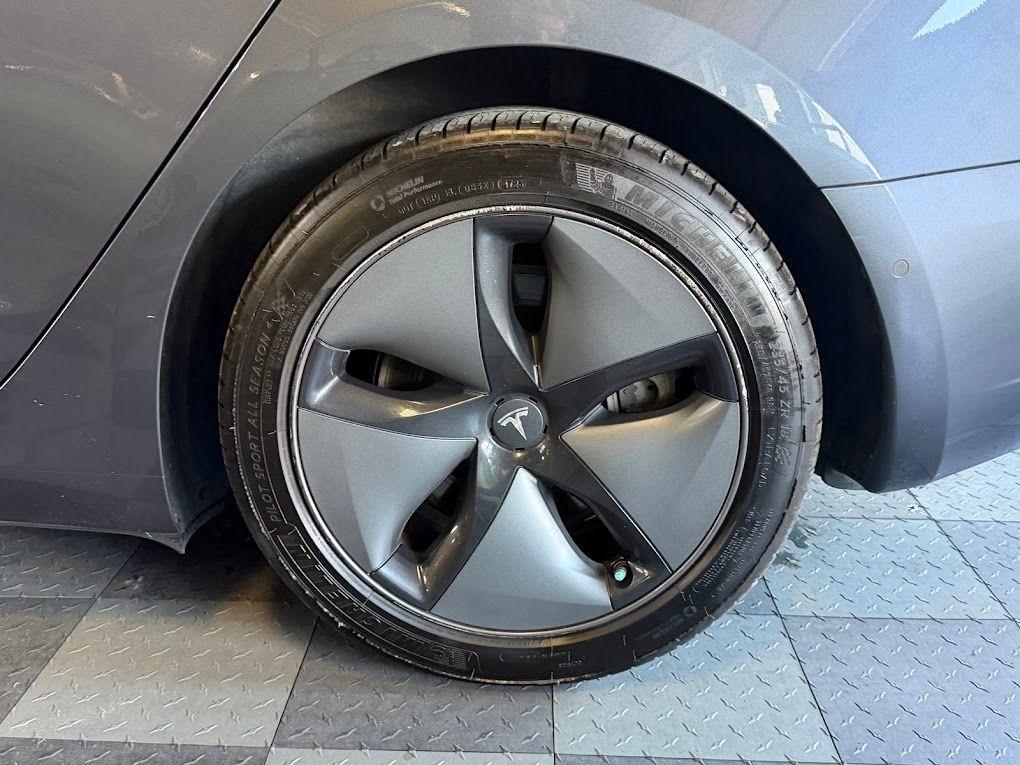 Tesla Model 3 Mid Range 2019