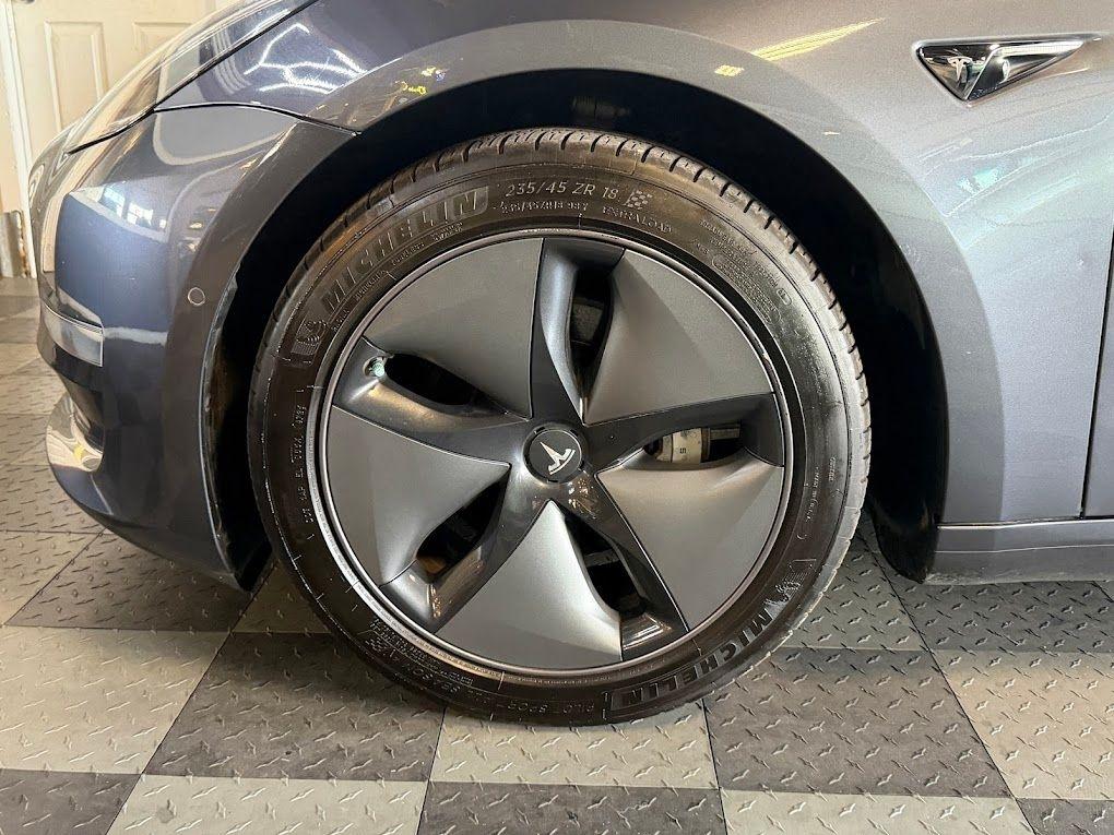Tesla Model 3 Mid Range 2019
