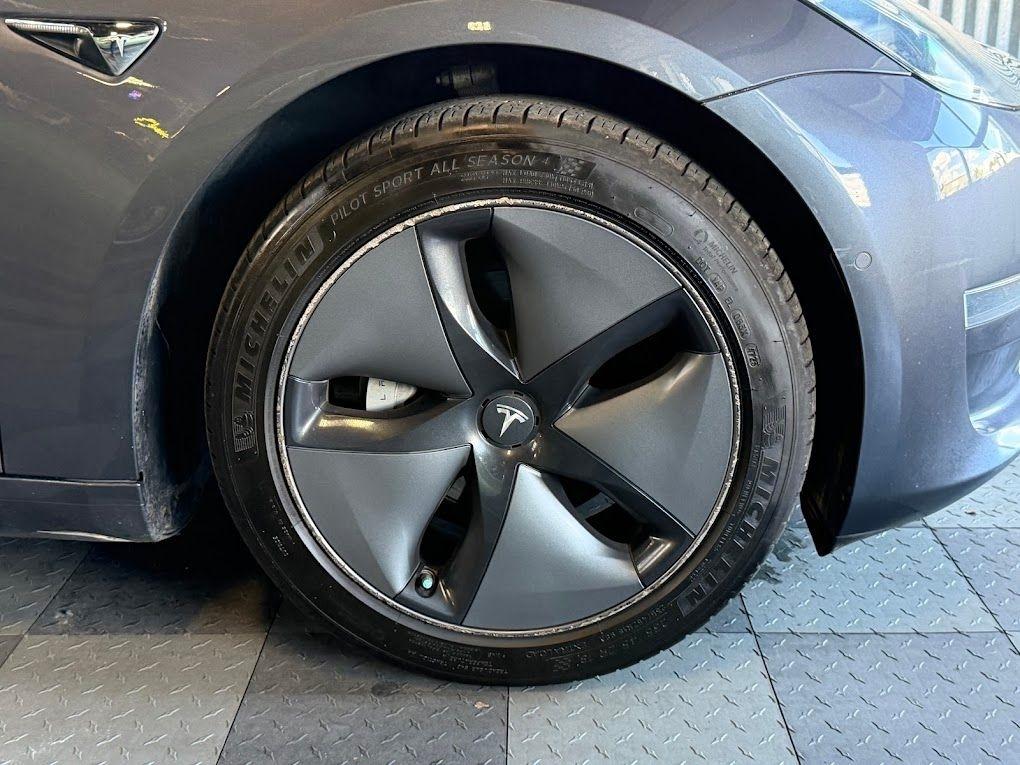 Tesla Model 3 Mid Range 2019