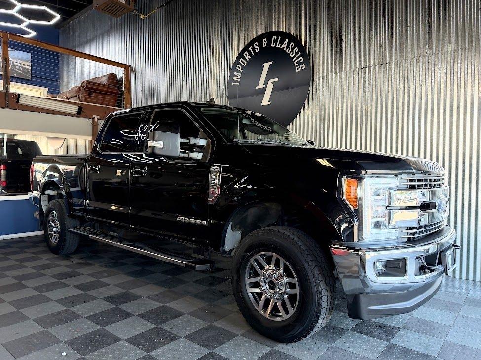 Ford F-350 SD Lariat Crew Cab 4WD 2019
