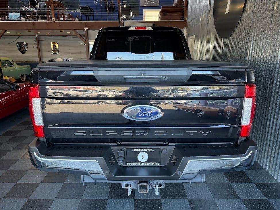 Ford F-350 SD Lariat Crew Cab 4WD 2019