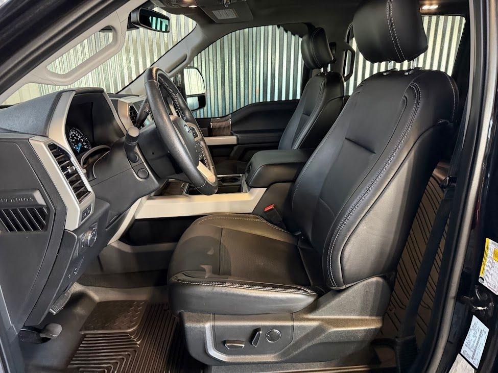 Ford F-350 SD Lariat Crew Cab 4WD 2019