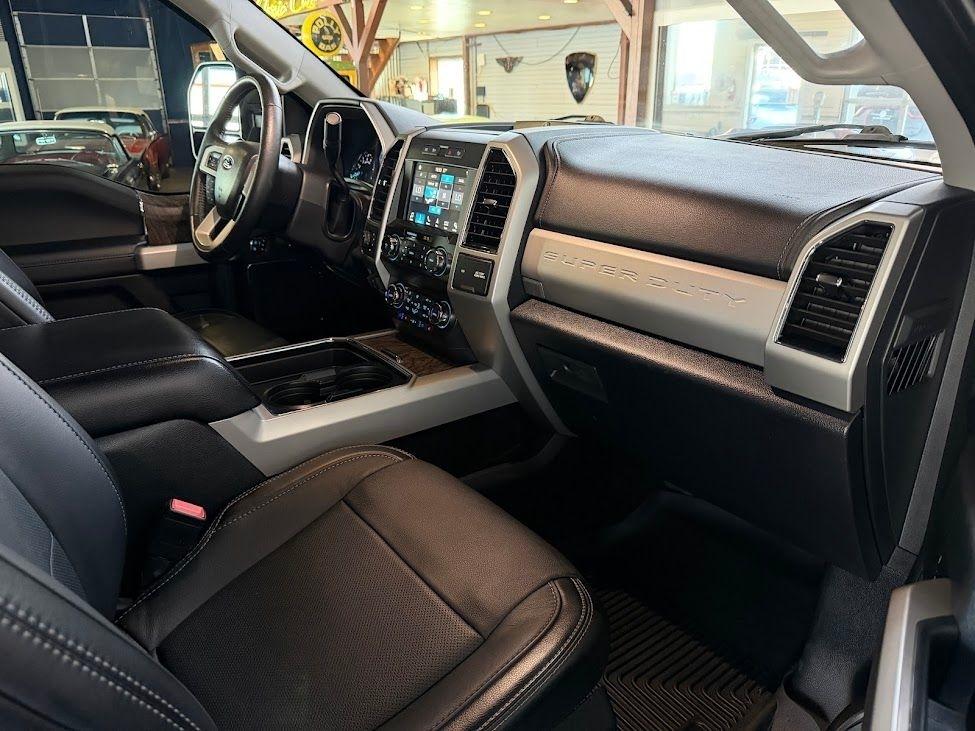 Ford F-350 SD Lariat Crew Cab 4WD 2019
