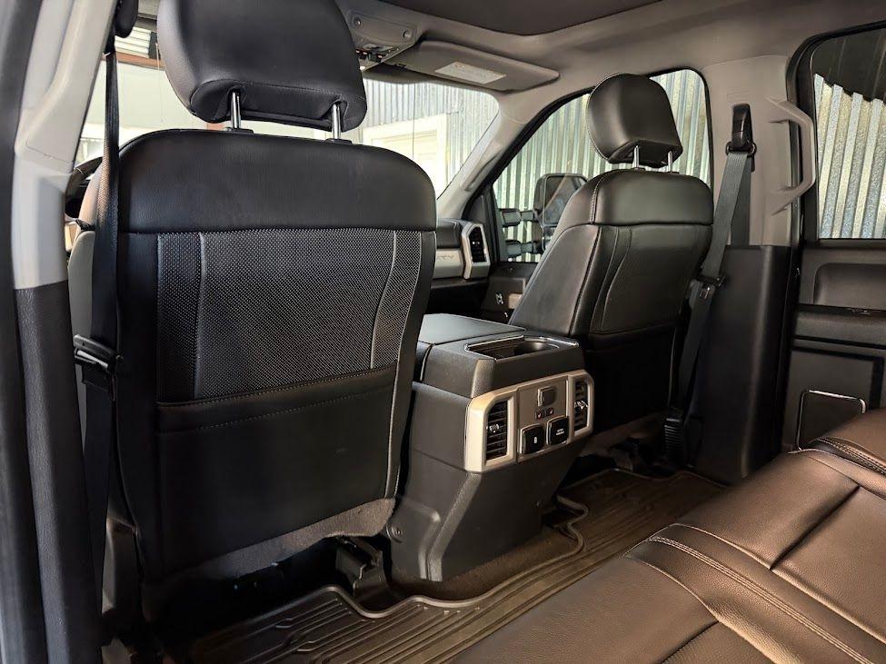 Ford F-350 SD Lariat Crew Cab 4WD 2019