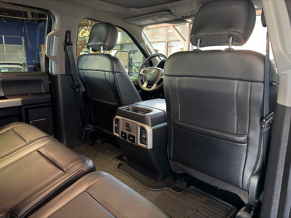 Ford F-350 SD Lariat Crew Cab 4WD 2019