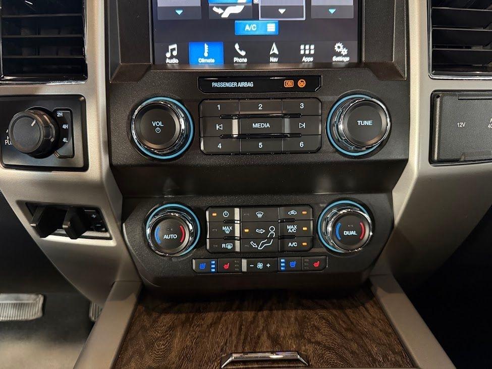 Ford F-350 SD Lariat Crew Cab 4WD 2019