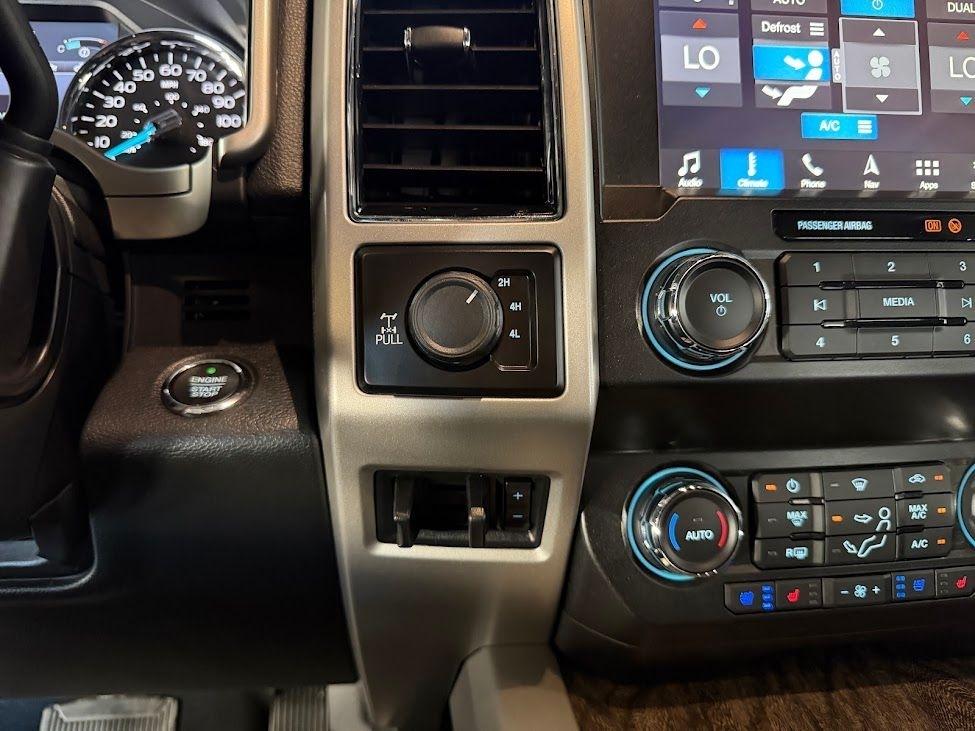 Ford F-350 SD Lariat Crew Cab 4WD 2019