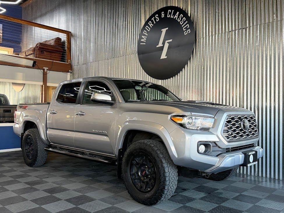 Toyota Tacoma SR5 Double Cab Long Bed V6 6AT 4WD 2017
