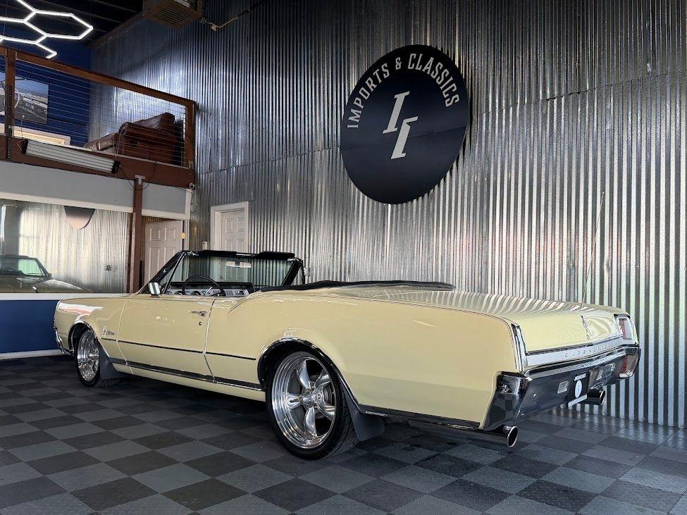 Oldsmobile Cutlass Convertible 1967