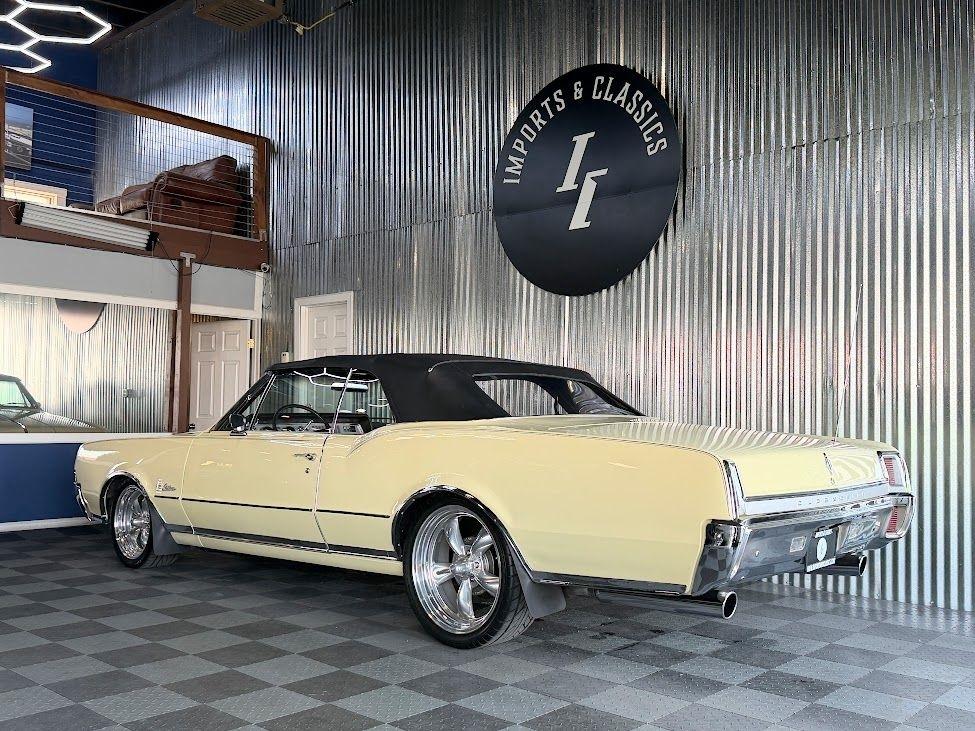 Oldsmobile Cutlass Convertible 1967