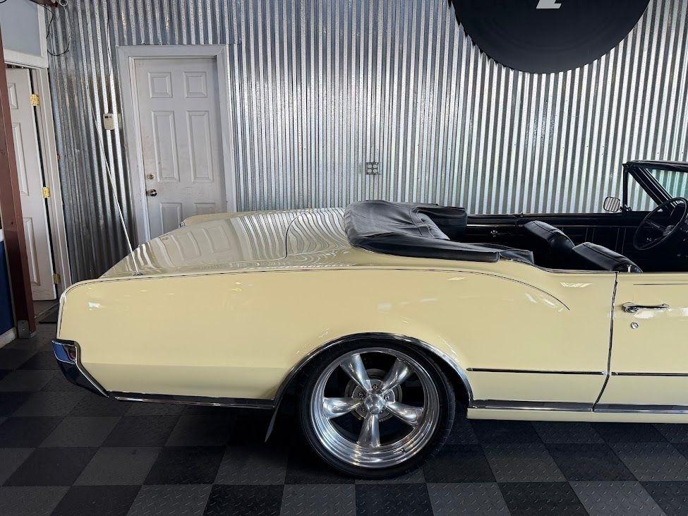 Oldsmobile Cutlass Convertible 1967