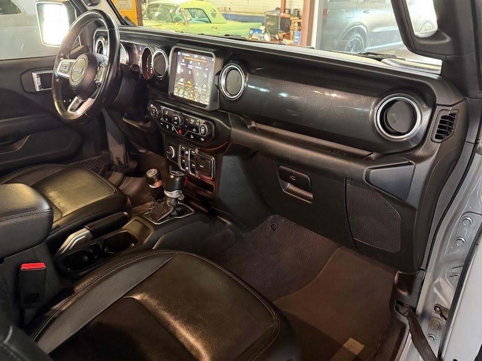 Jeep Wrangler Unlimited Sahara 2021